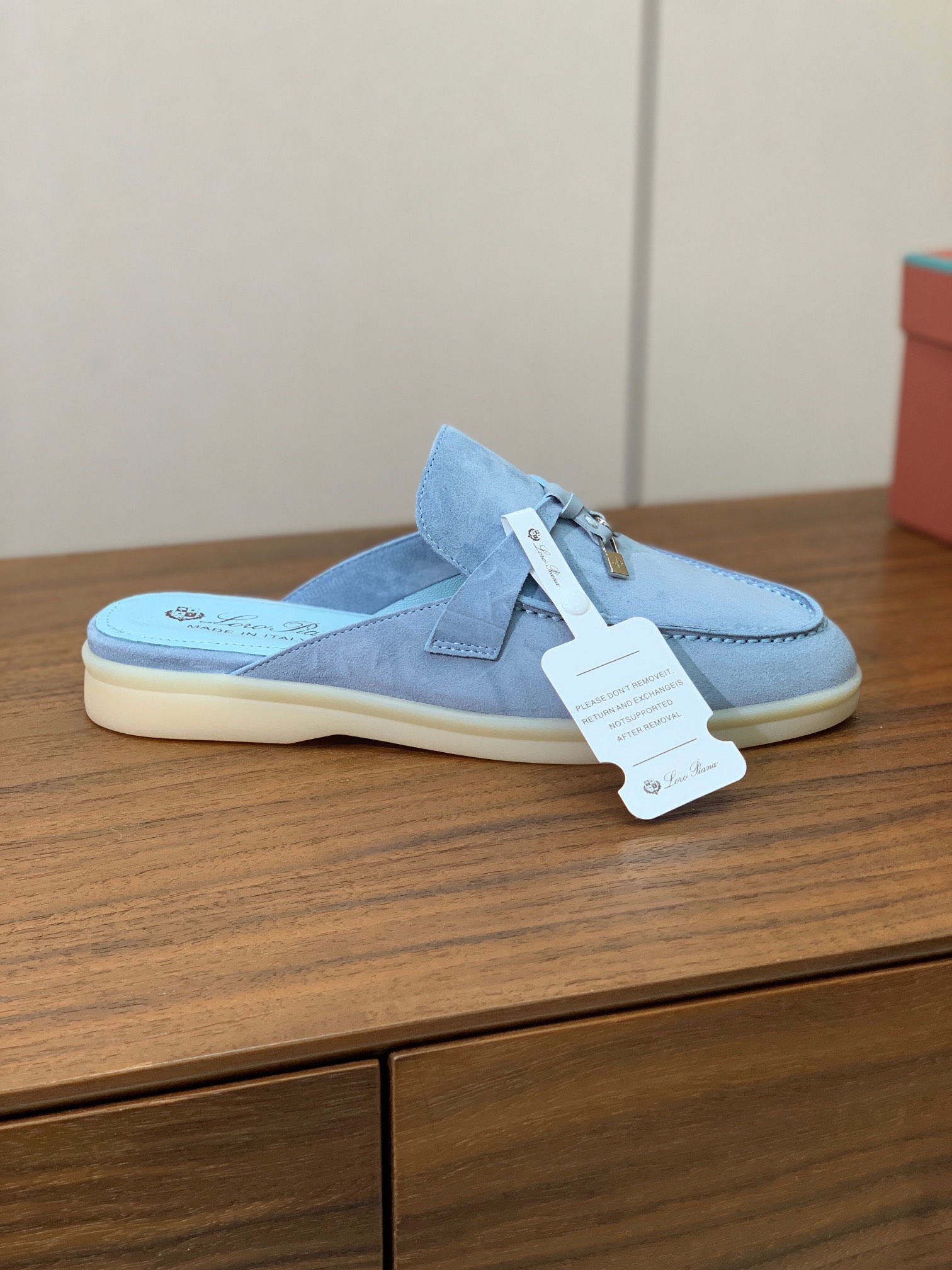 【Loro Piana】包头拖。意大利顶级羊绒复古优雅低调奢华。时尚性与皮料实用性同样兼具依然全网最高品