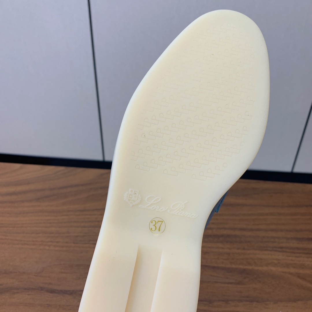 【Loro Piana】包头拖。意大利顶级羊绒复古优雅低调奢华。时尚性与皮料实用性同样兼具依然全网最高品