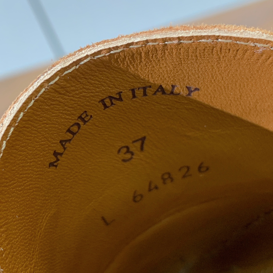 【Loro Piana】包头拖。意大利顶级羊绒复古优雅低调奢华。时尚性与皮料实用性同样兼具依然全网最高品