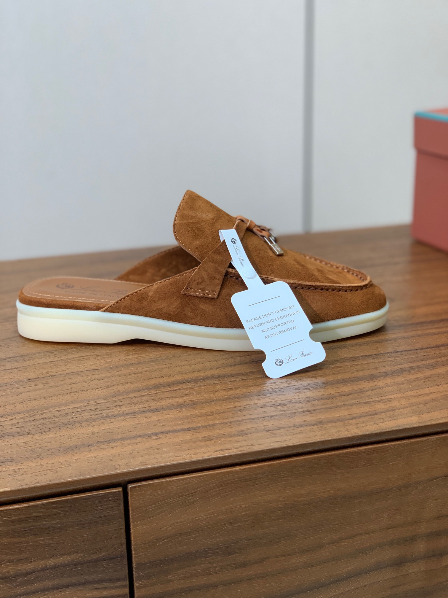 【Loro Piana】包头拖。意大利顶级羊绒复古优雅低调奢华。时尚性与皮料实用性同样兼具依然全网最高品