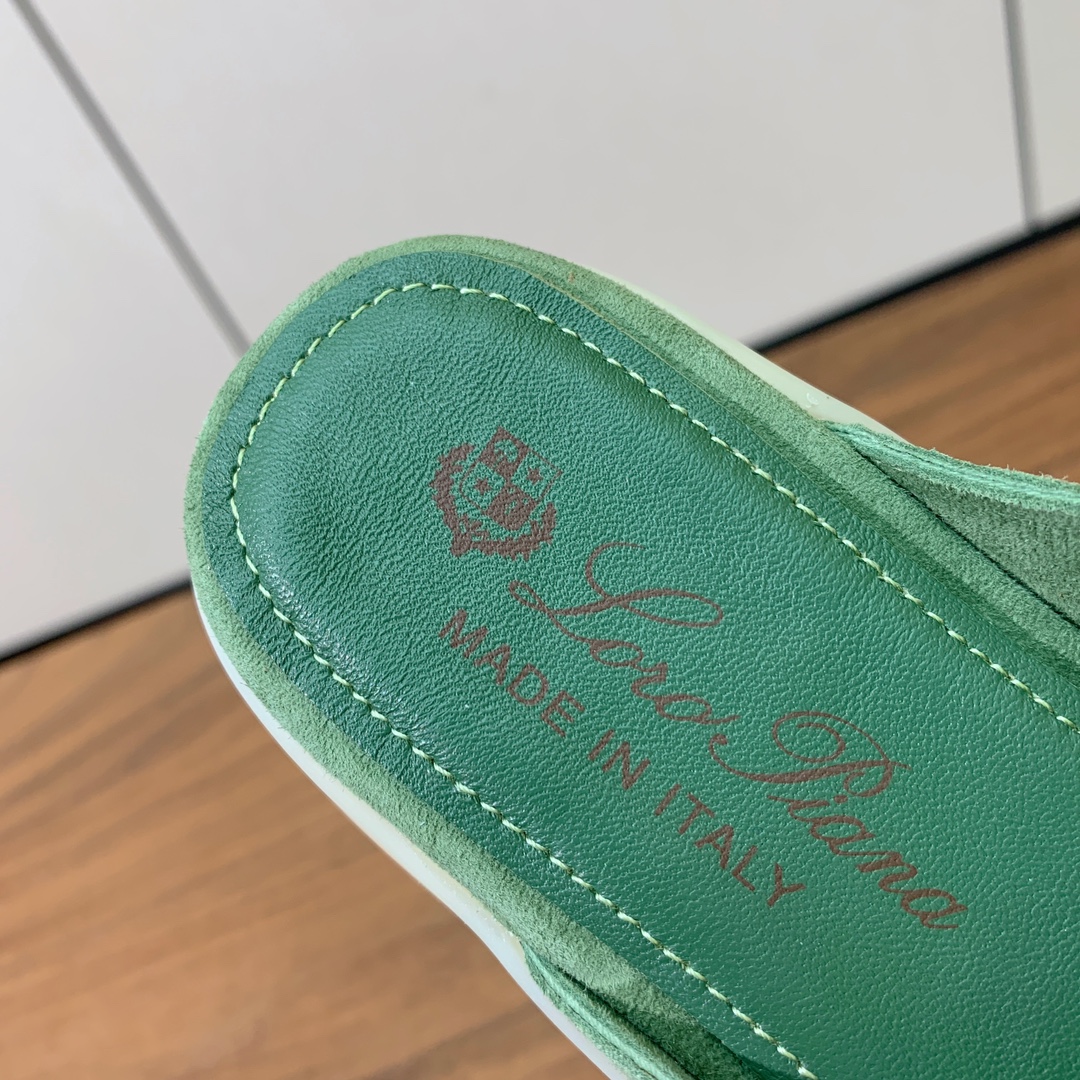 【Loro Piana】包头拖。意大利顶级羊绒复古优雅低调奢华。时尚性与皮料实用性同样兼具依然全网最高品