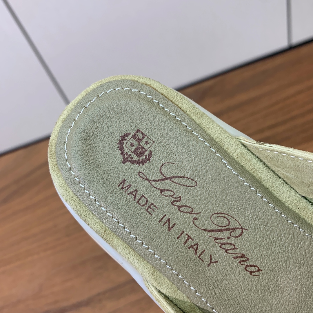 【Loro Piana】包头拖。意大利顶级羊绒复古优雅低调奢华。时尚性与皮料实用性同样兼具依然全网最高品
