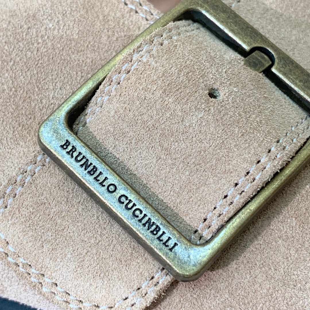 【BRUNELL* CUCINELL*】男款半包拖鞋。材质：进口环保牛绒、橡胶大底。
码数：38-45（