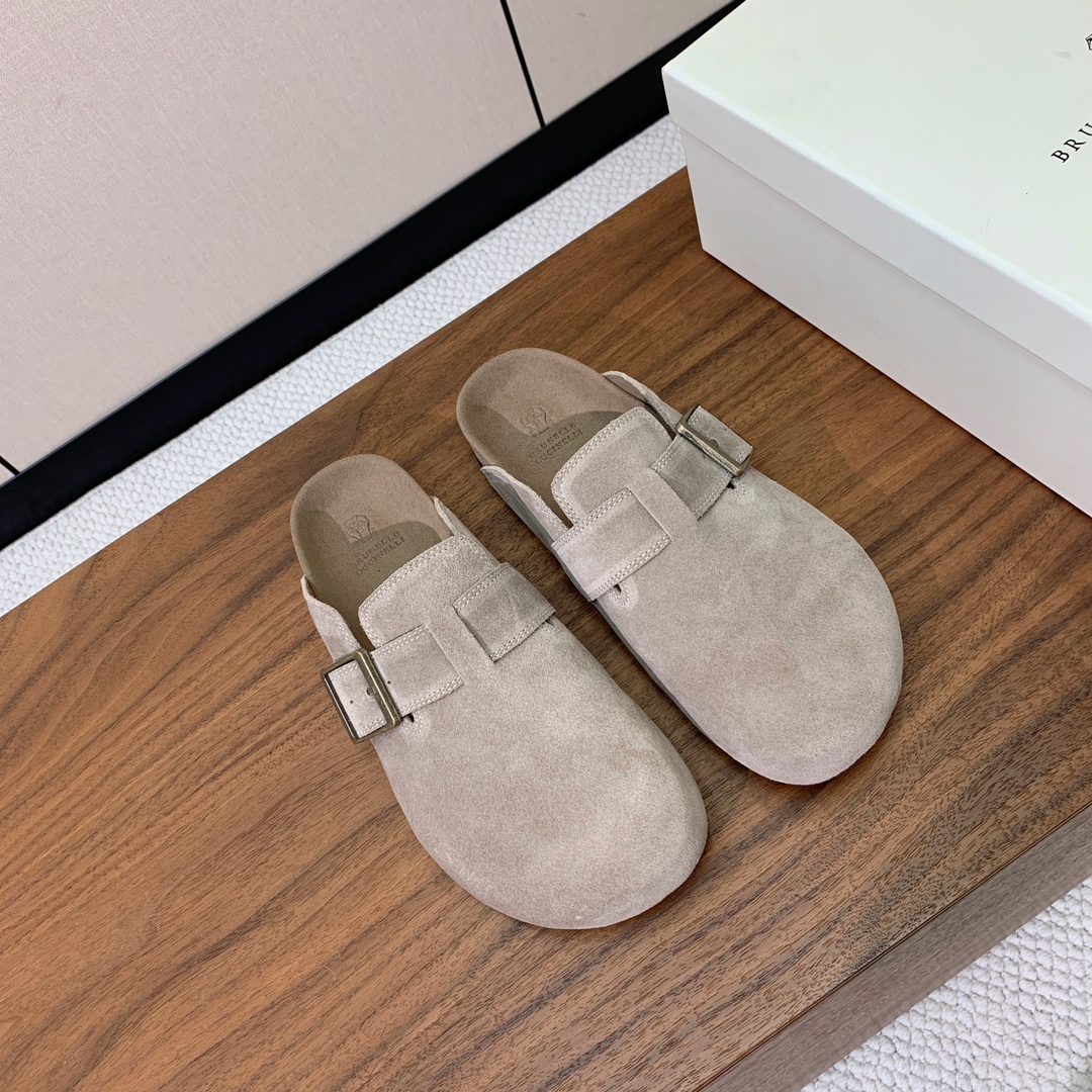 【BRUNELL* CUCINELL*】男款半包拖鞋。材质：进口环保牛绒、橡胶大底。
码数：38-45（