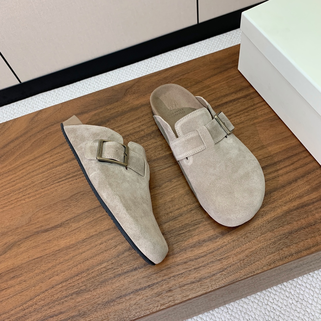 【BRUNELL* CUCINELL*】男款半包拖鞋。材质：进口环保牛绒、橡胶大底。
码数：38-45（