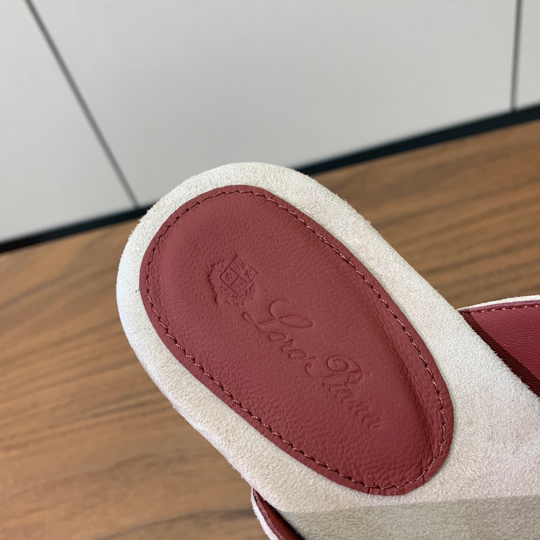 【Loro Piana】人字拖鞋。意大利顶级羊绒复古优雅低调奢华。时尚性与皮料实用性同样兼具依然全网最高