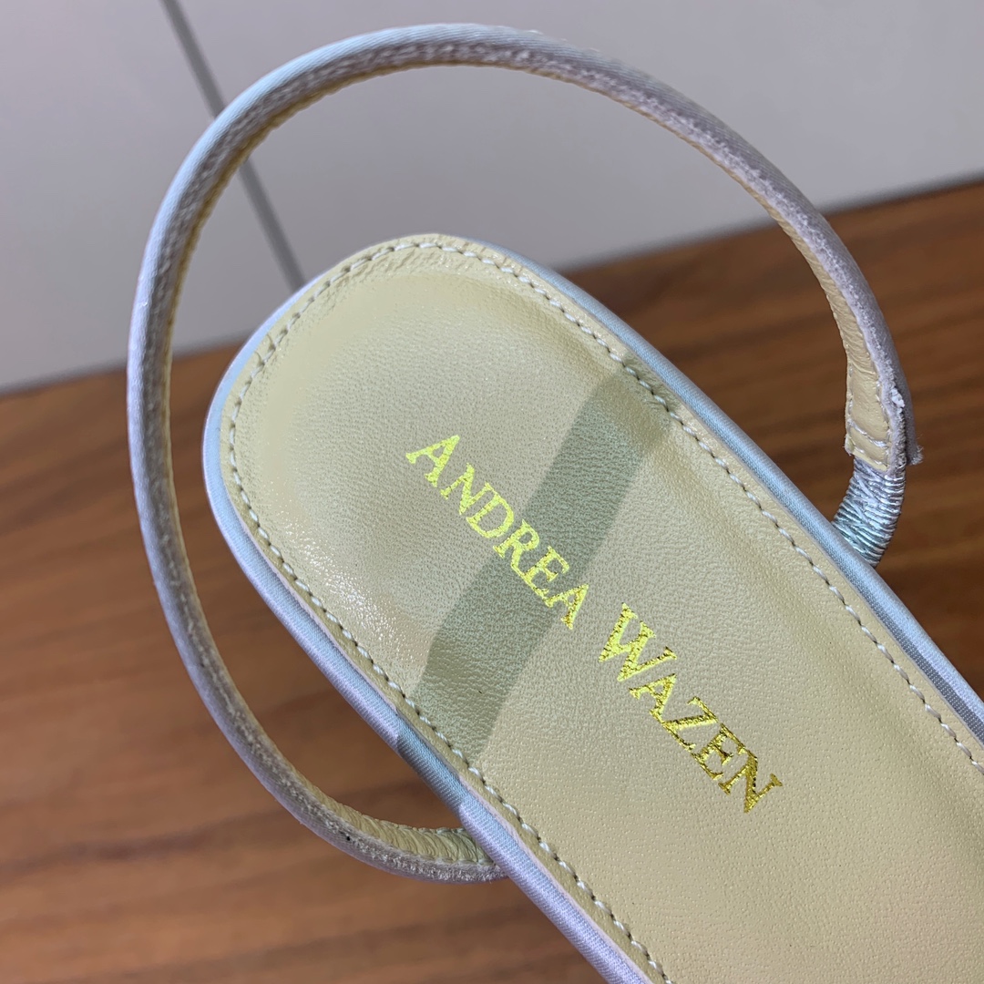 【Anderea Wazen】网钻凉鞋。非常的美，上脚无敌了。鞋面进口网面烫钻。羊皮垫脚。真皮大底，跟高