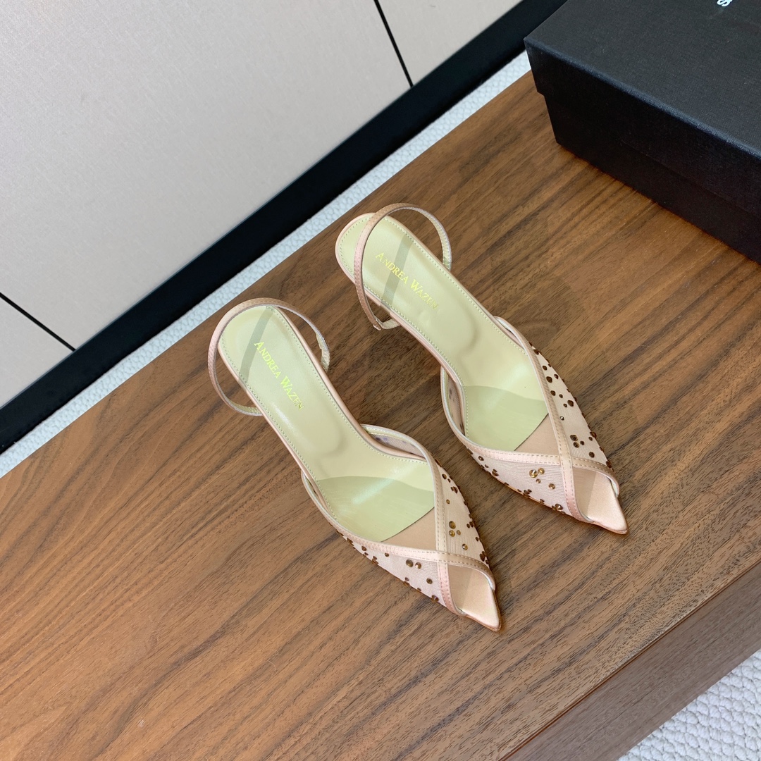 【Anderea Wazen】网钻凉鞋。非常的美，上脚无敌了。鞋面进口网面烫钻。羊皮垫脚。真皮大底，跟高