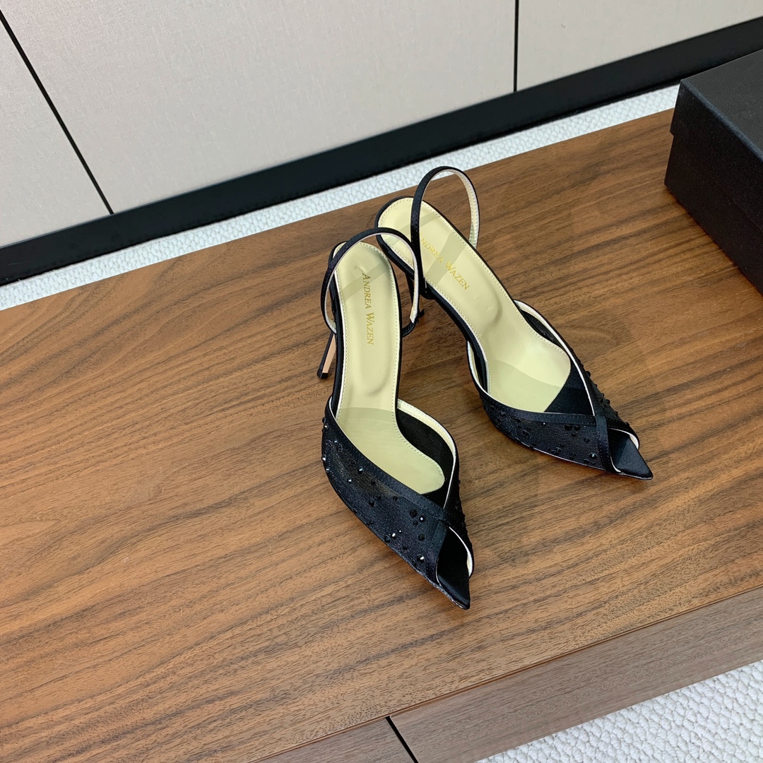 【Anderea Wazen】网钻凉鞋。非常的美，上脚无敌了。鞋面进口网面烫钻。羊皮垫脚。真皮大底，跟高