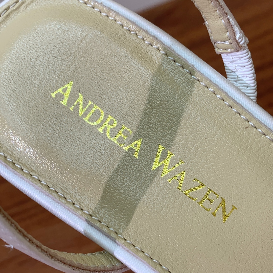 【Anderea Wazen】网钻凉鞋。非常的美，上脚无敌了。鞋面进口网面烫钻。羊皮垫脚。真皮大底，跟高