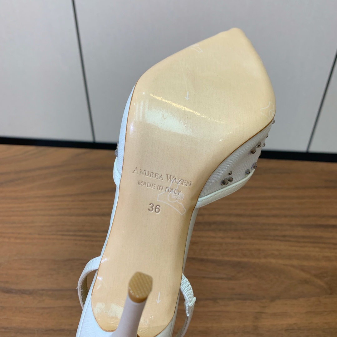 【Anderea Wazen】网钻凉鞋。非常的美，上脚无敌了。鞋面进口网面烫钻。羊皮垫脚。真皮大底，跟高