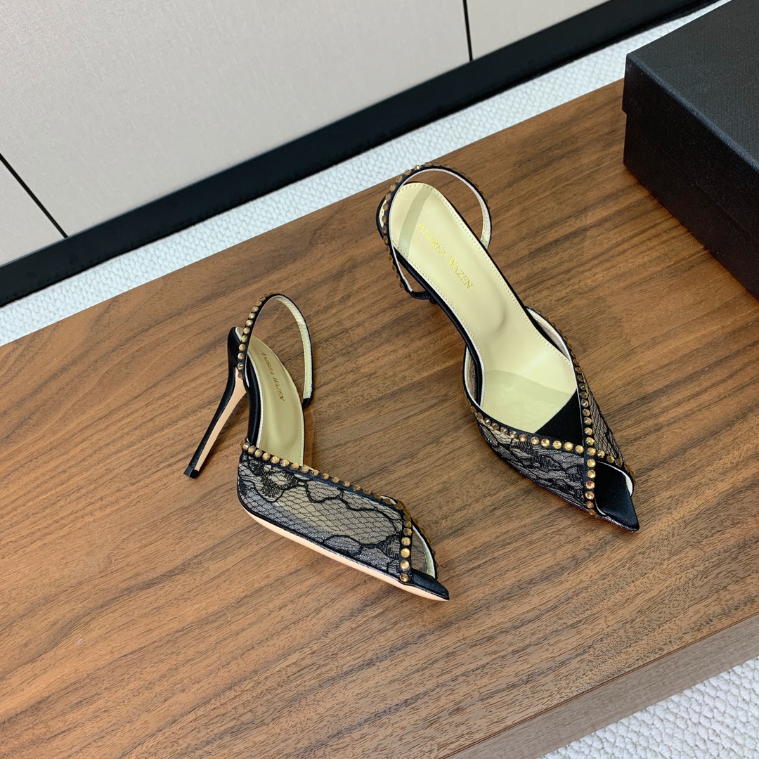 【Anderea Wazen】蕾丝凉鞋。纯手工蕾丝折叠工艺，非常的美，上脚无敌了。鞋面进口真丝+蕾丝。羊