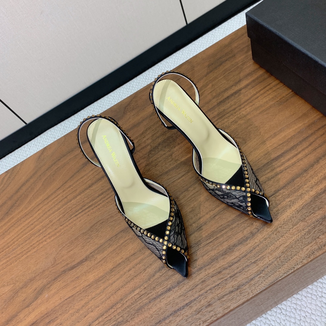 【Anderea Wazen】蕾丝凉鞋。纯手工蕾丝折叠工艺，非常的美，上脚无敌了。鞋面进口真丝+蕾丝。羊