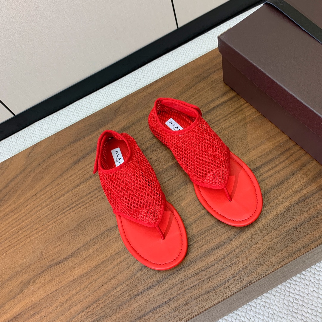 【Alaia】网面芭蕾舞平底鞋。顶级版。超级火，上脚超舒服超美。网面，羊皮垫脚，橡胶底，原版小皮箱。
码