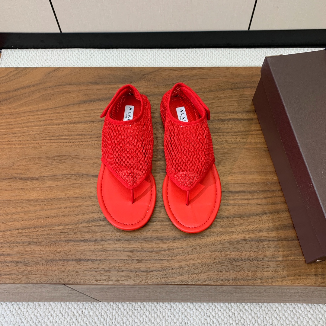 【Alaia】网面芭蕾舞平底鞋。顶级版。超级火，上脚超舒服超美。网面，羊皮垫脚，橡胶底，原版小皮箱。
码