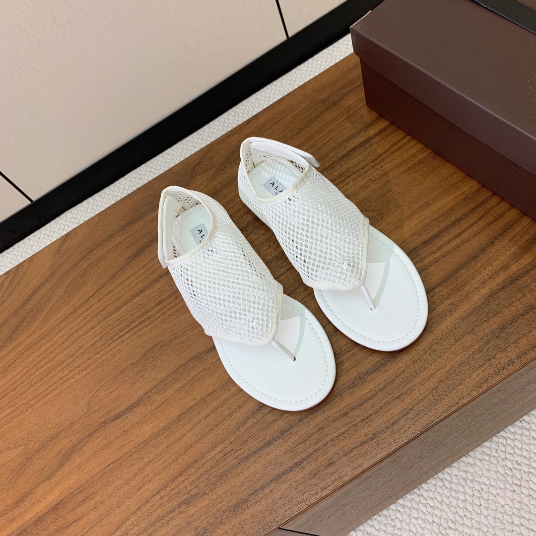 【Alaia】网面芭蕾舞平底鞋。顶级版。超级火，上脚超舒服超美。网面，羊皮垫脚，橡胶底，原版小皮箱。
码
