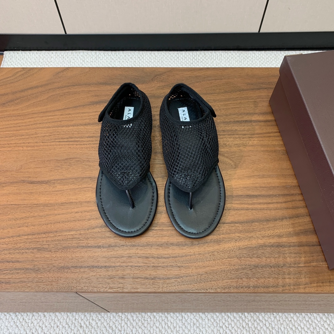 【Alaia】网面芭蕾舞平底鞋。顶级版。超级火，上脚超舒服超美。网面，羊皮垫脚，橡胶底，原版小皮箱。
码