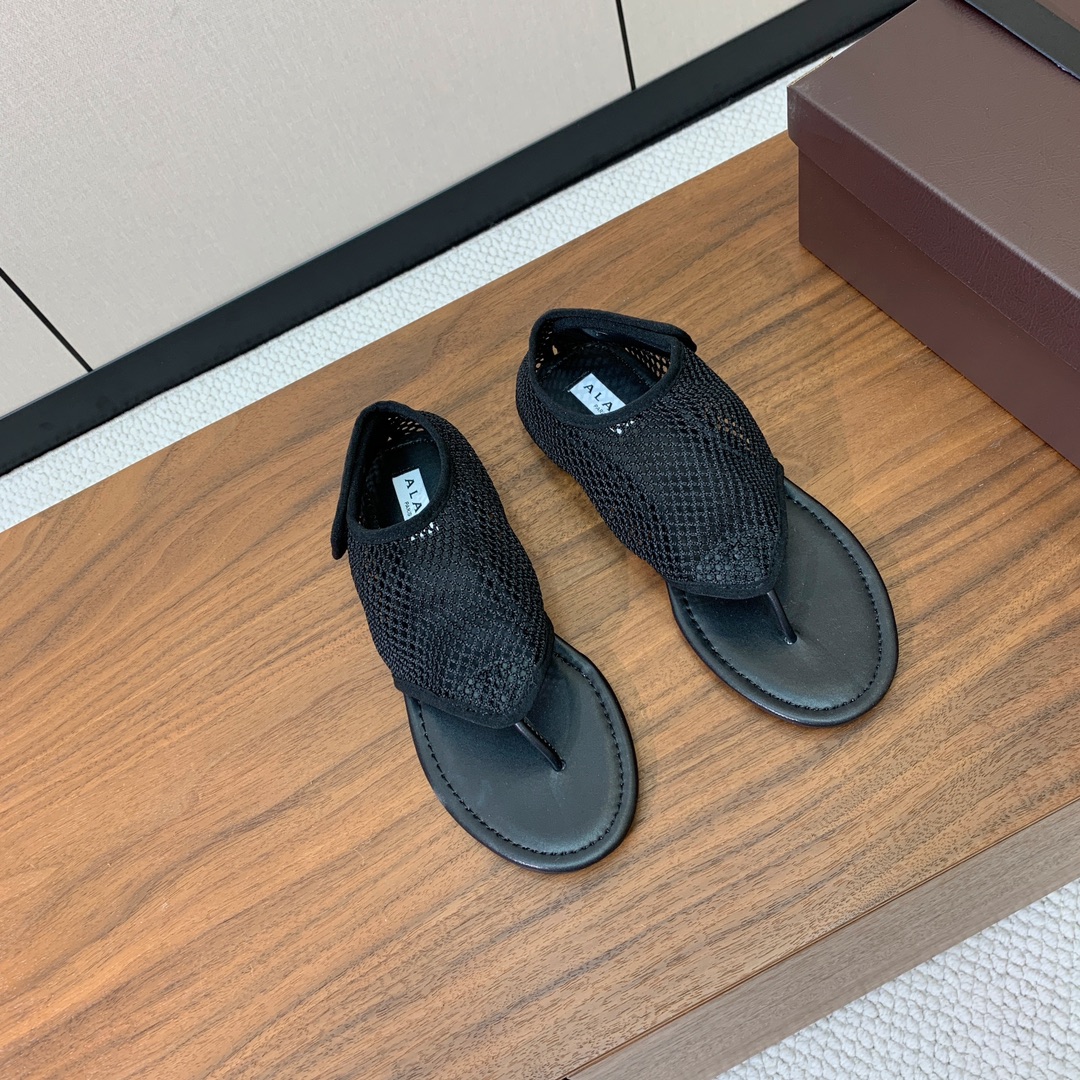 【Alaia】网面芭蕾舞平底鞋。顶级版。超级火，上脚超舒服超美。网面，羊皮垫脚，橡胶底，原版小皮箱。
码