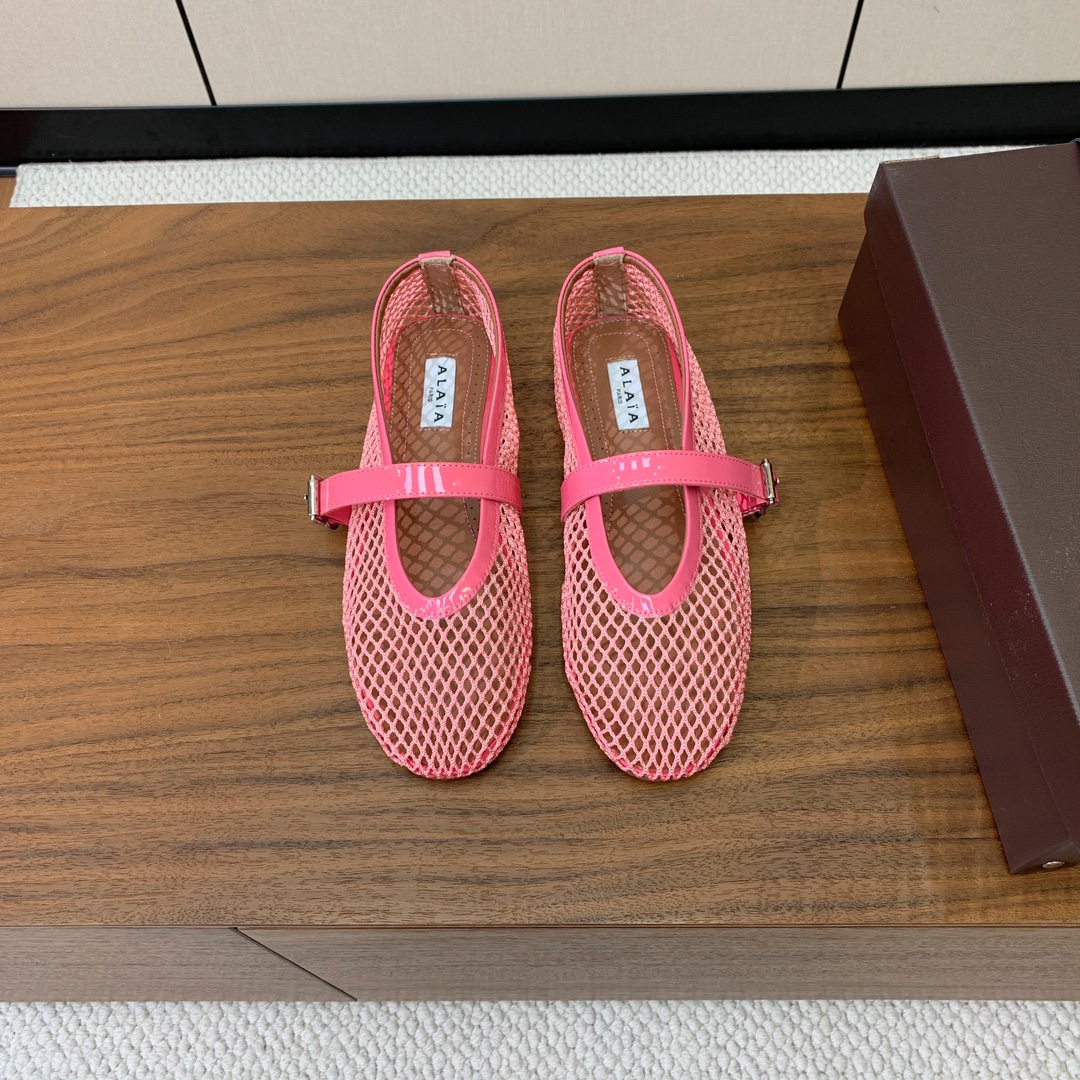 【Alaia】网面芭蕾舞平底鞋。顶级版。超级火，上脚超舒服超美。网面，羊皮垫脚，橡胶底，原版小皮箱。
码