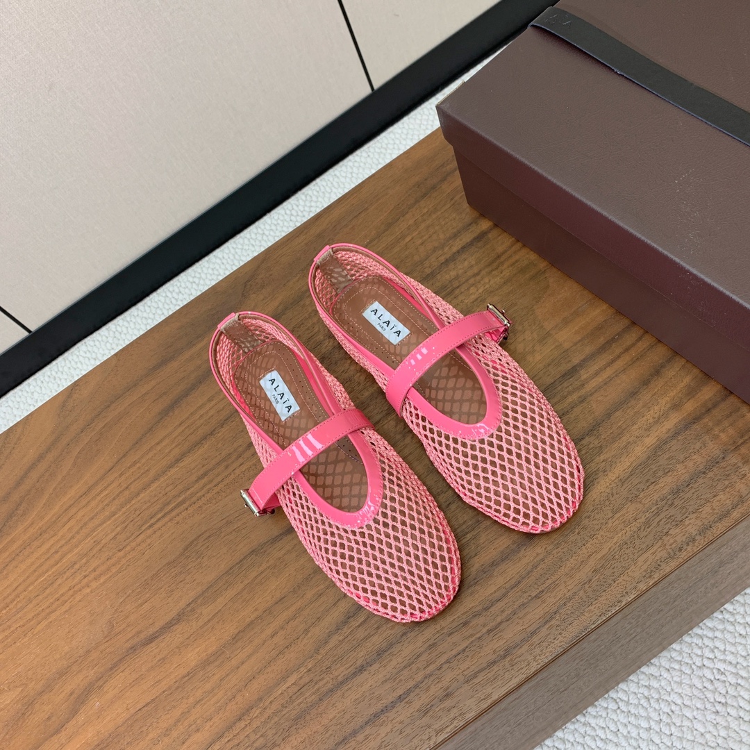 【Alaia】网面芭蕾舞平底鞋。顶级版。超级火，上脚超舒服超美。网面，羊皮垫脚，橡胶底，原版小皮箱。
码