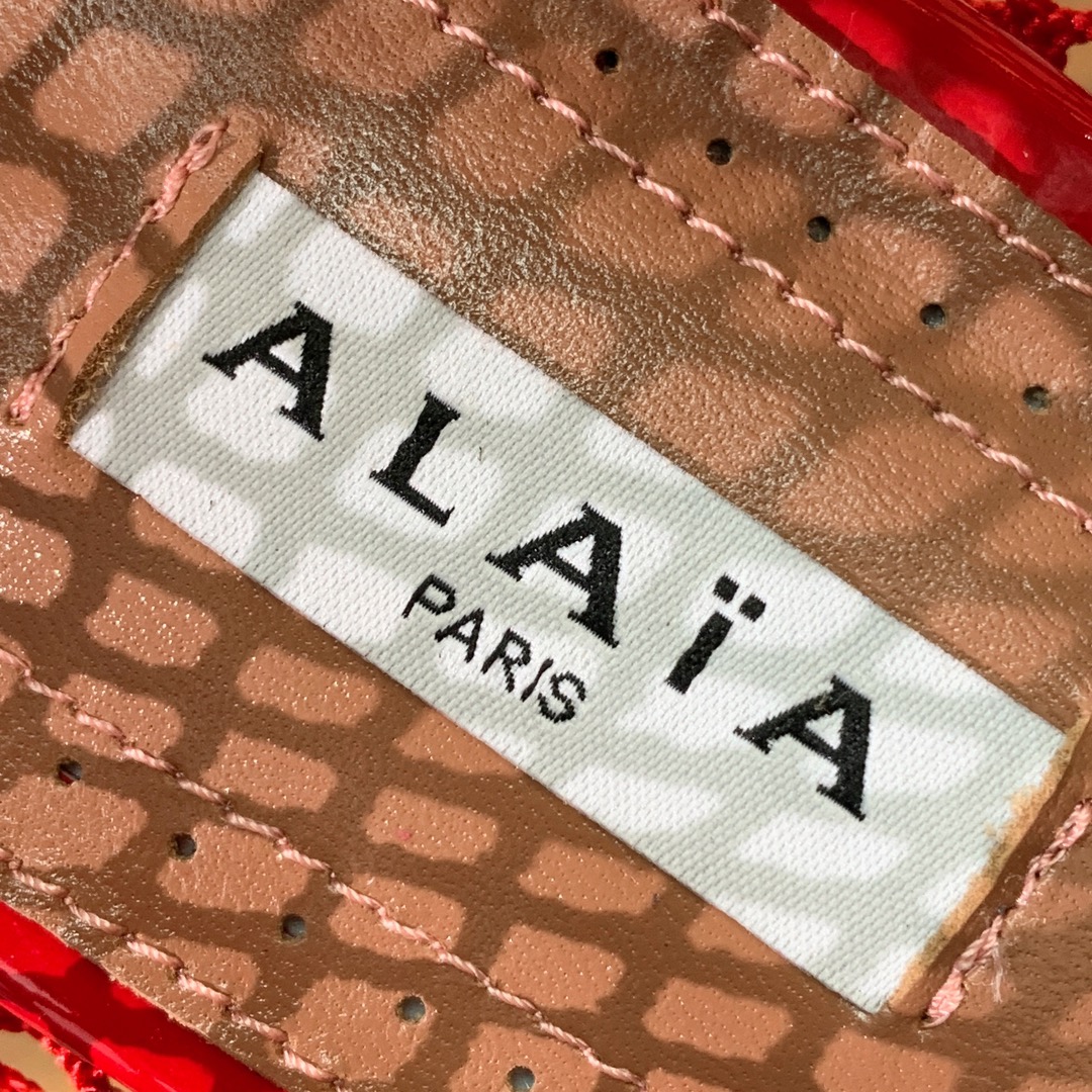 【Alaia】网面芭蕾舞平底鞋。顶级版。超级火，上脚超舒服超美。网面，羊皮垫脚，橡胶底，原版小皮箱。
码