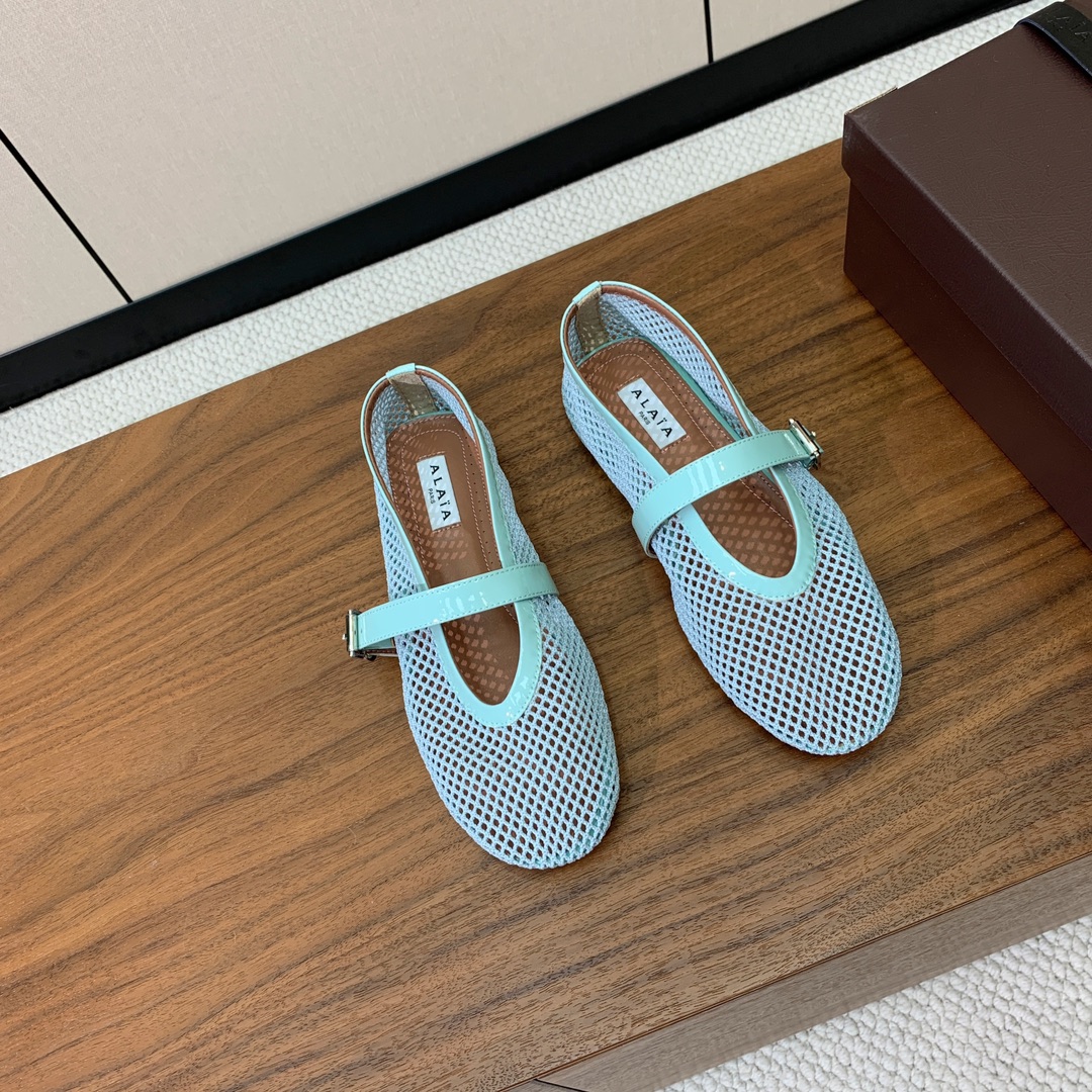 【Alaia】网面芭蕾舞平底鞋。顶级版。超级火，上脚超舒服超美。网面，羊皮垫脚，橡胶底，原版小皮箱。
码