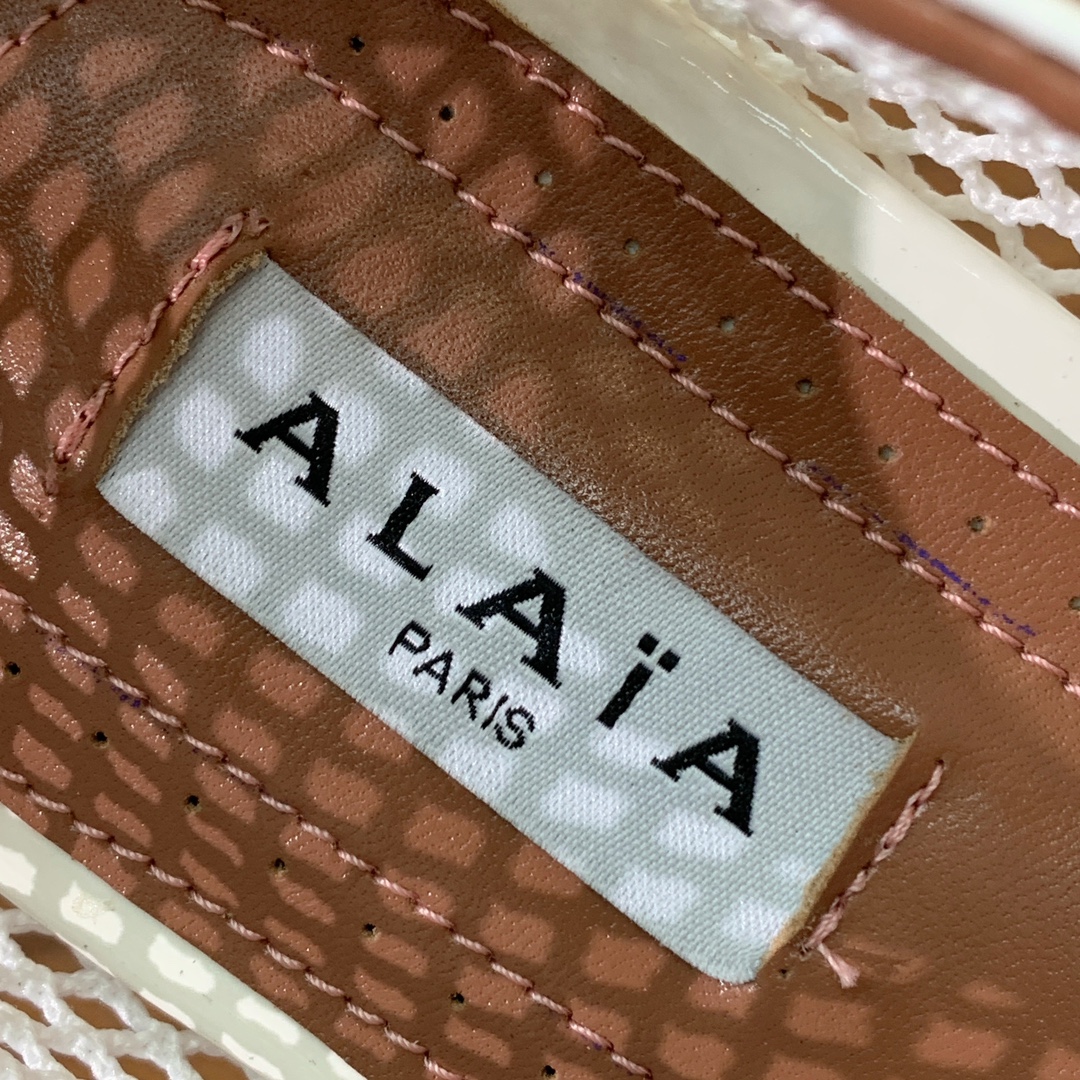【Alaia】网面芭蕾舞平底鞋。顶级版。超级火，上脚超舒服超美。网面，羊皮垫脚，橡胶底，原版小皮箱。
码