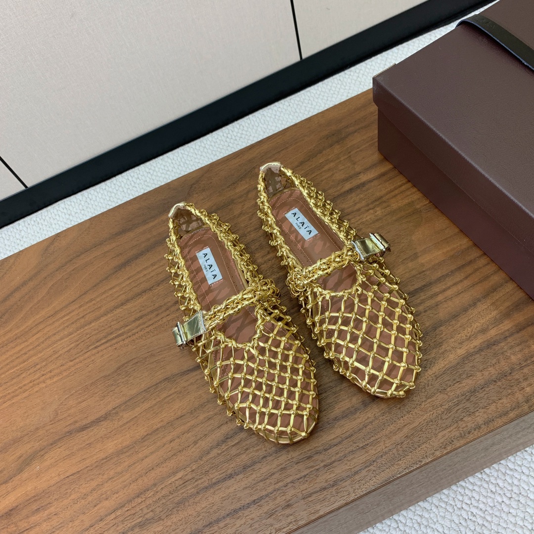 【Alaia】粗网芭蕾舞平底鞋。顶级版。超级火，上脚超舒服超美。网面，羊皮垫脚，橡胶底，原版小皮箱。
码