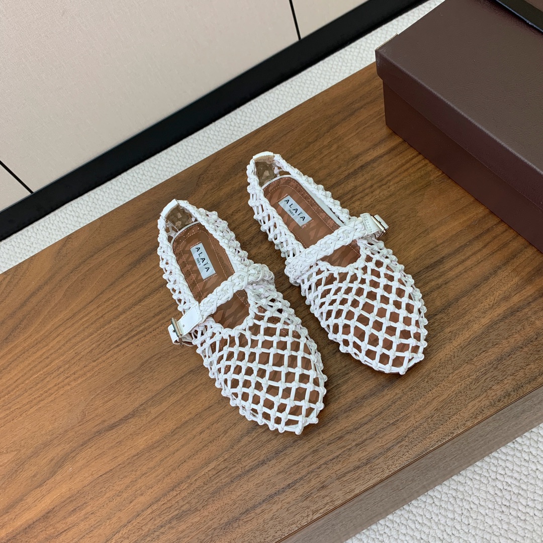 【Alaia】粗网芭蕾舞平底鞋。顶级版。超级火，上脚超舒服超美。网面，羊皮垫脚，橡胶底，原版小皮箱。
码