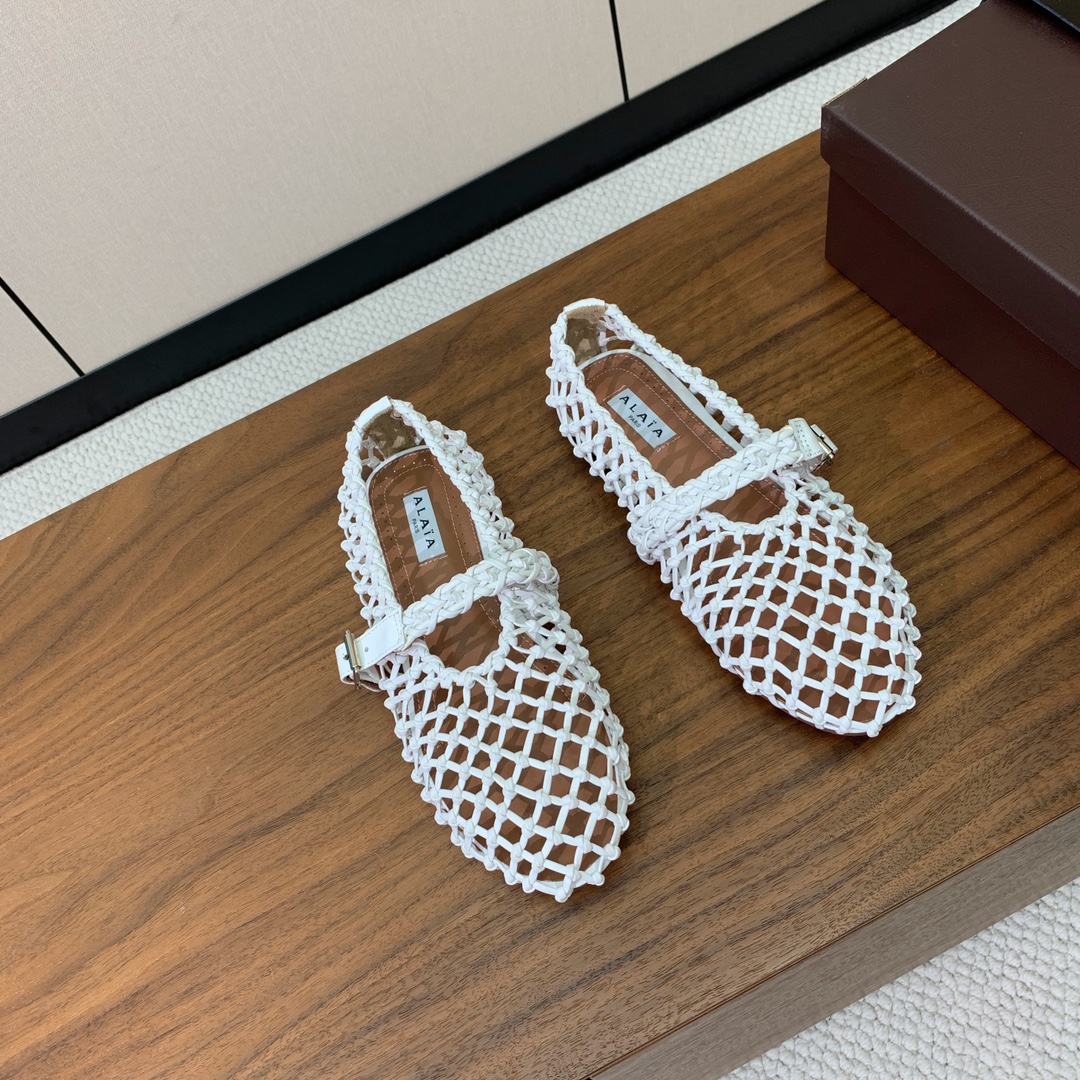 【Alaia】粗网芭蕾舞平底鞋。顶级版。超级火，上脚超舒服超美。网面，羊皮垫脚，橡胶底，原版小皮箱。
码