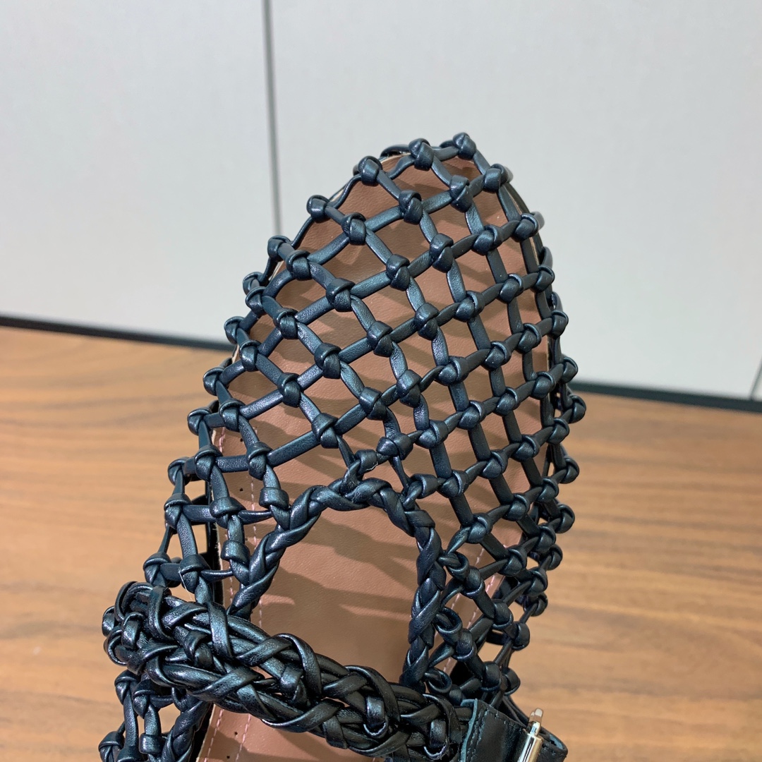 【Alaia】粗网芭蕾舞平底鞋。顶级版。超级火，上脚超舒服超美。网面，羊皮垫脚，橡胶底，原版小皮箱。
码
