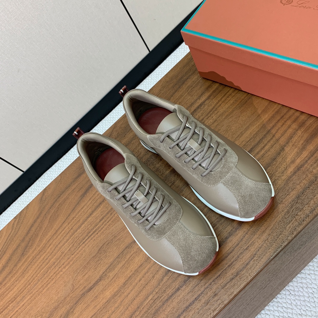 【Loro Piana】情侣款休闲运动鞋。简约时尚，鞋面采用牛反绒拼皮。羊皮垫脚。定制橡胶底。
码数：女