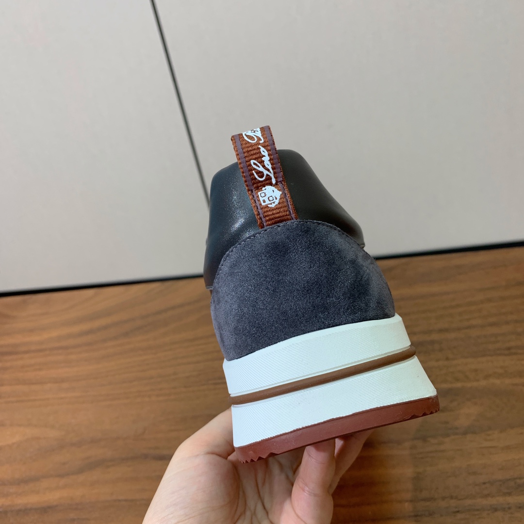 【Loro Piana】情侣款休闲运动鞋。简约时尚，鞋面采用牛反绒拼皮。羊皮垫脚。定制橡胶底。
码数：女