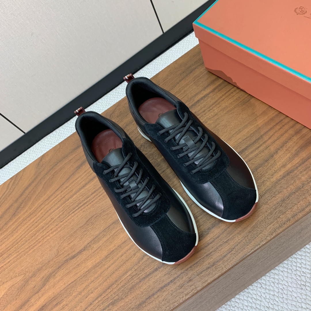 【Loro Piana】情侣款休闲运动鞋。简约时尚，鞋面采用牛反绒拼皮。羊皮垫脚。定制橡胶底。
码数：女