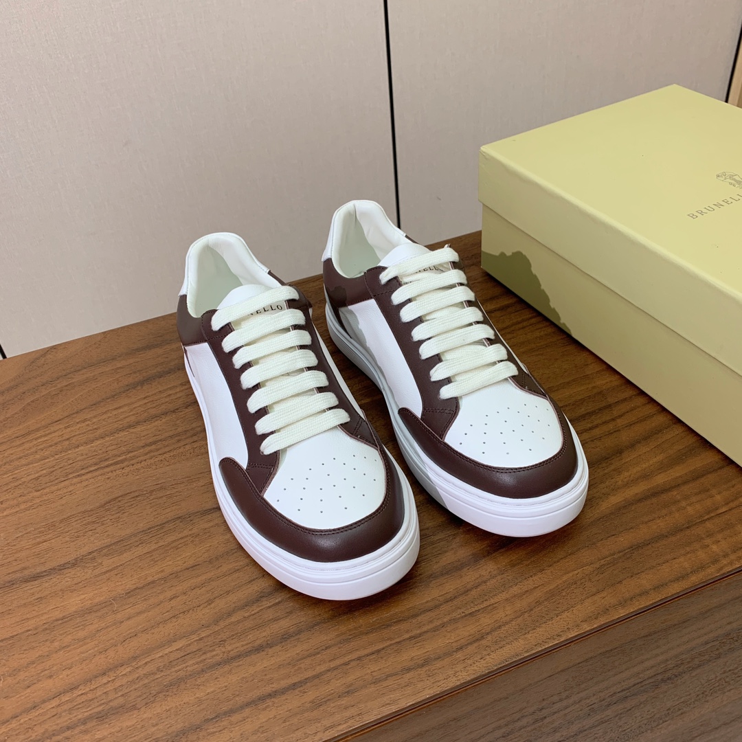 【BRUNELL* CUCINELL*】男款休闲鞋。简约时尚。鞋面牛皮、羊皮内里，高密度弹力乳胶（可拆卸