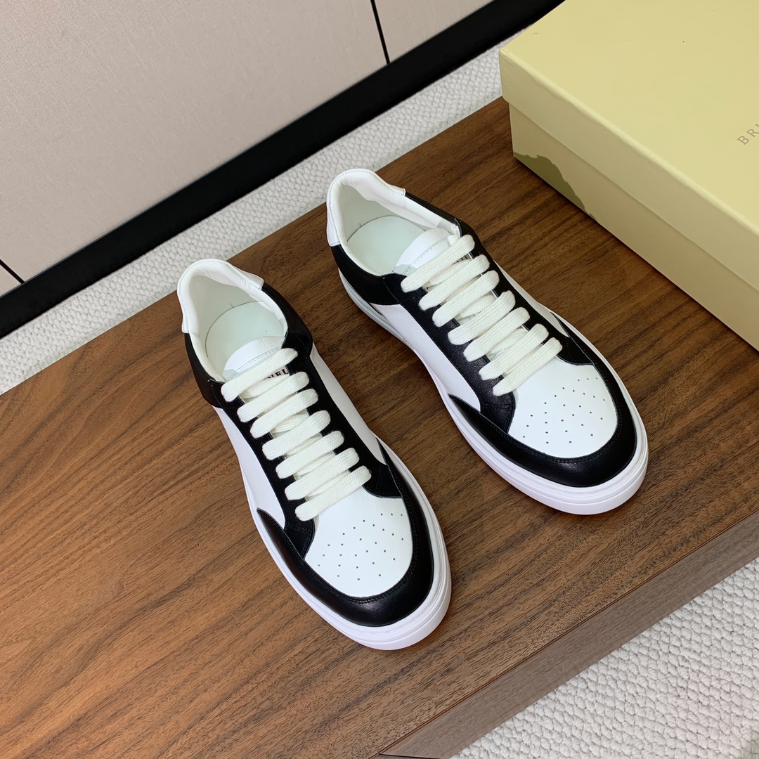 【BRUNELL* CUCINELL*】男款休闲鞋。简约时尚。鞋面牛皮、羊皮内里，高密度弹力乳胶（可拆卸