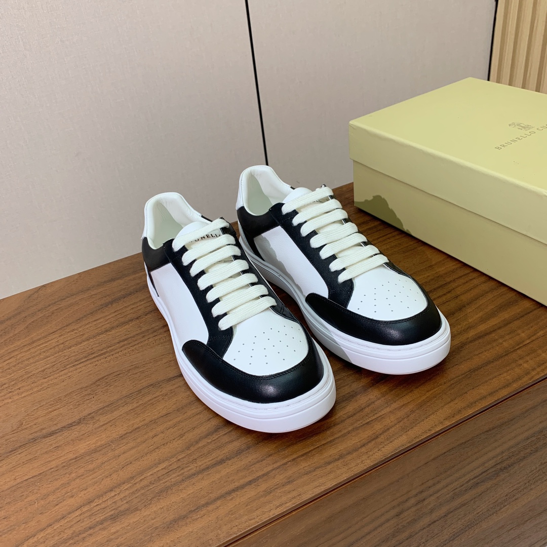 【BRUNELL* CUCINELL*】男款休闲鞋。简约时尚。鞋面牛皮、羊皮内里，高密度弹力乳胶（可拆卸