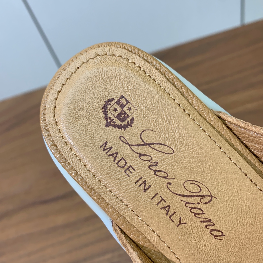 【Loro Piana】包头拖。意大利顶级羊绒复古优雅低调奢华。时尚性与皮料实用性同样兼具依然全网最高品