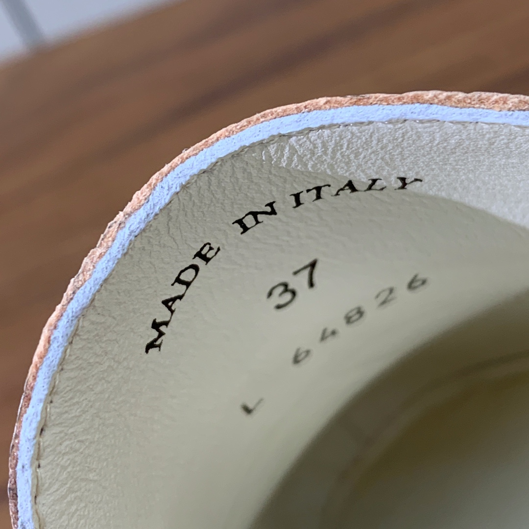 【Loro Piana】包头拖。意大利顶级羊绒复古优雅低调奢华。时尚性与皮料实用性同样兼具依然全网最高品