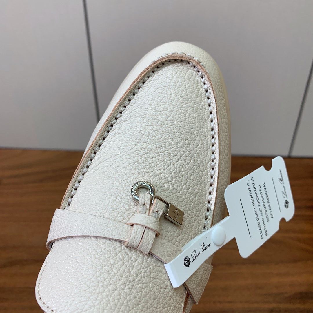 【Loro Piana】包头拖。意大利顶级羊绒复古优雅低调奢华。时尚性与皮料实用性同样兼具依然全网最高品
