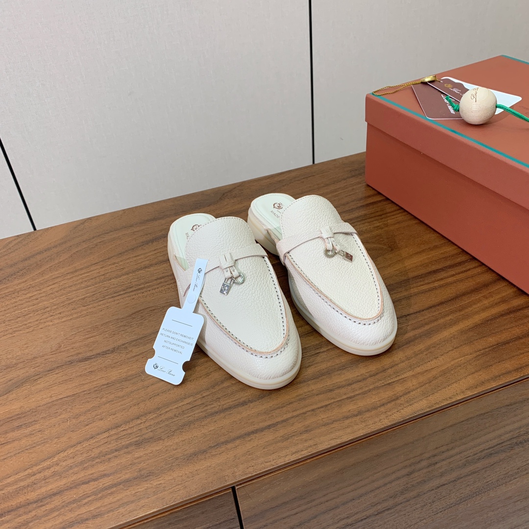 【Loro Piana】包头拖。意大利顶级羊绒复古优雅低调奢华。时尚性与皮料实用性同样兼具依然全网最高品