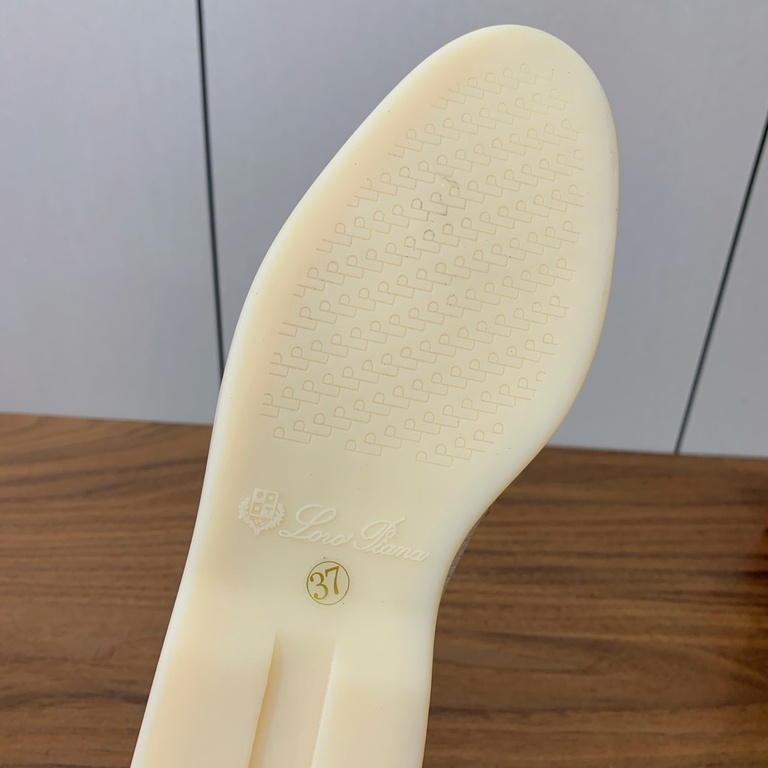 【Loro Piana】包头拖。意大利顶级羊绒复古优雅低调奢华。时尚性与皮料实用性同样兼具依然全网最高品