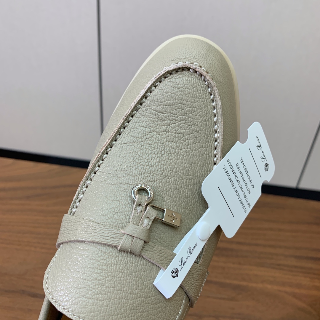 【Loro Piana】皮面乐福鞋。复古优雅低调奢华。时尚性与皮料实用性同样兼具依然全网最高品质。鞋面牛