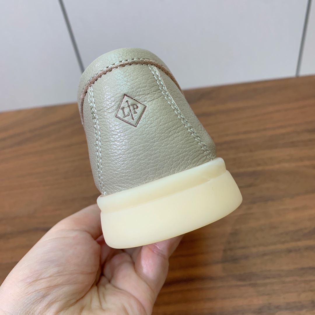 【Loro Piana】皮面乐福鞋。复古优雅低调奢华。时尚性与皮料实用性同样兼具依然全网最高品质。鞋面牛