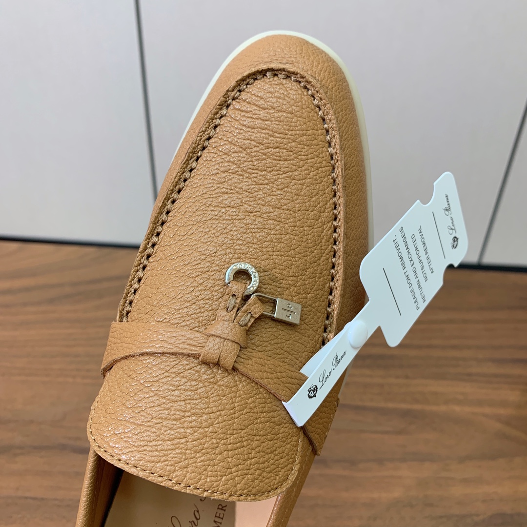 【Loro Piana】皮面乐福鞋。复古优雅低调奢华。时尚性与皮料实用性同样兼具依然全网最高品质。鞋面牛