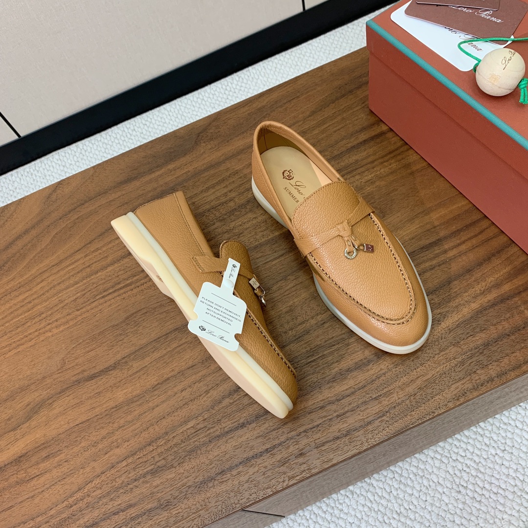 【Loro Piana】皮面乐福鞋。复古优雅低调奢华。时尚性与皮料实用性同样兼具依然全网最高品质。鞋面牛