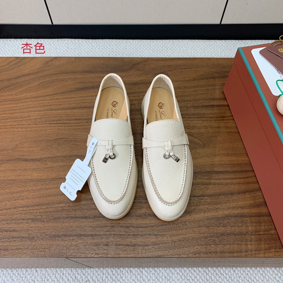 【Loro Piana】皮面乐福鞋。复古优雅低调奢华。时尚性与皮料实用性同样兼具依然全网最高品质。鞋面牛