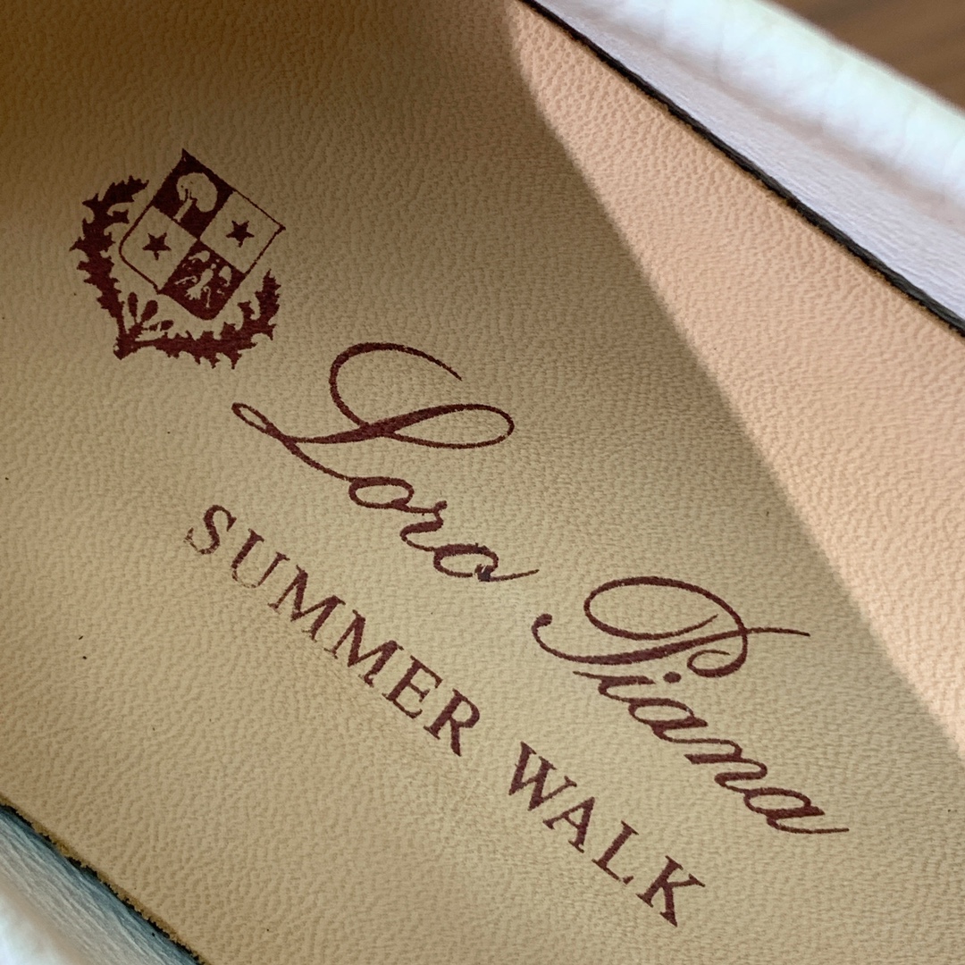 【Loro Piana】皮面乐福鞋。复古优雅低调奢华。时尚性与皮料实用性同样兼具依然全网最高品质。鞋面牛
