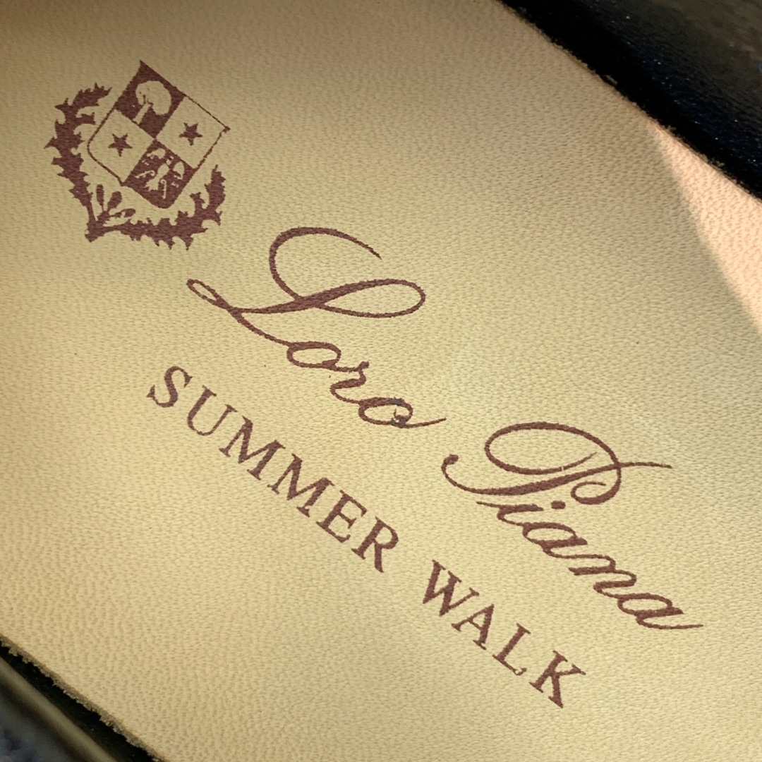 【Loro Piana】皮面乐福鞋。复古优雅低调奢华。时尚性与皮料实用性同样兼具依然全网最高品质。鞋面牛
