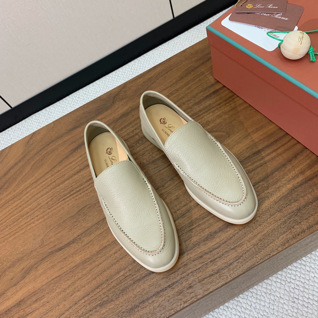 【Loro Piana】光面乐福鞋。意大利顶级羊绒复古优雅低调奢华。时尚性与皮料实用性同样兼具依然全网最